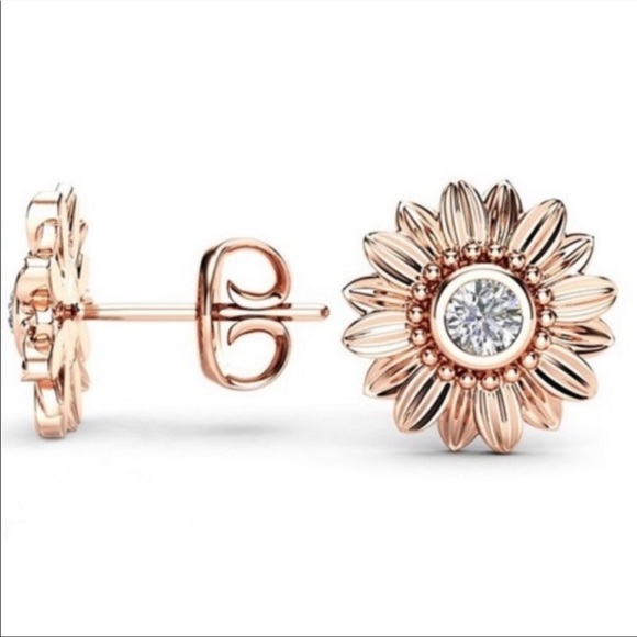 18K ROSE GOLD DIAMOND SUNFLOWER STUD EARRINGS - Picture 3 of 4